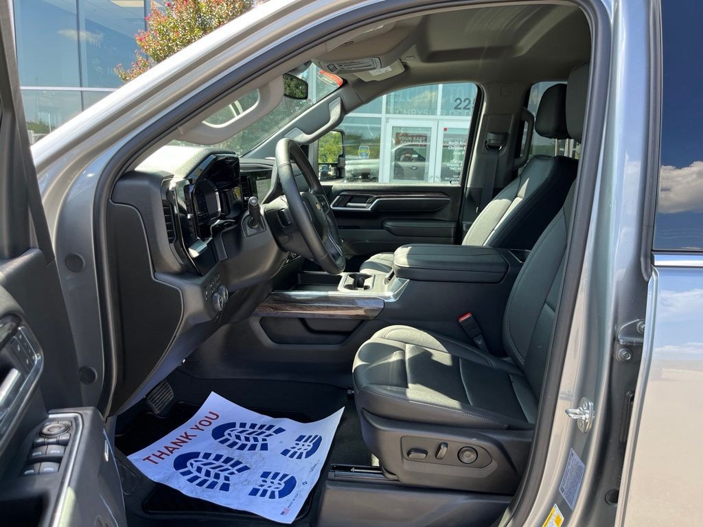 Used 2025 Chevrolet Silverado 2500HD LTZ Truck