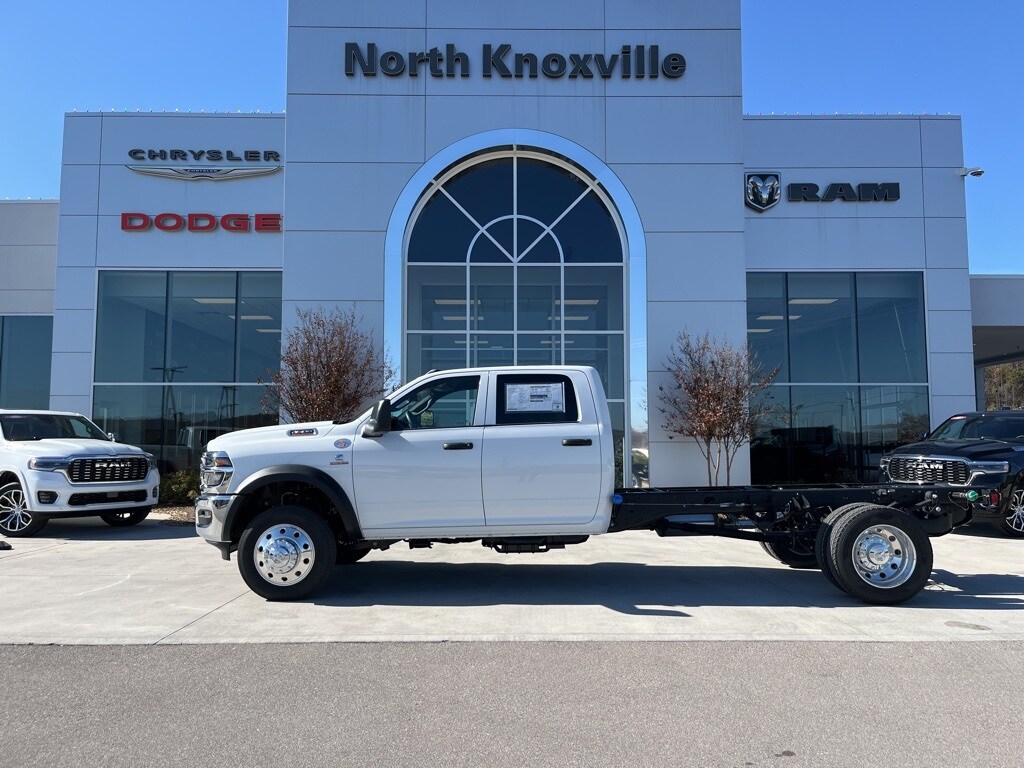 2026 Ram 4500 Tradesman photo 2