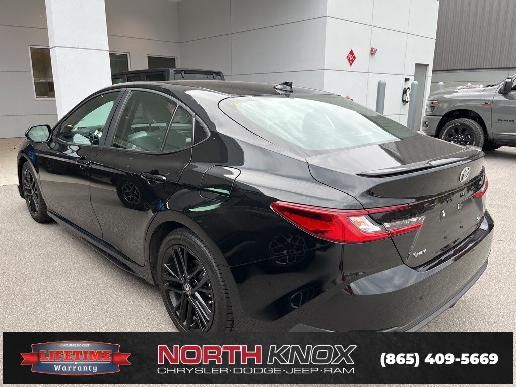 2025 Toyota Camry LE photo 4