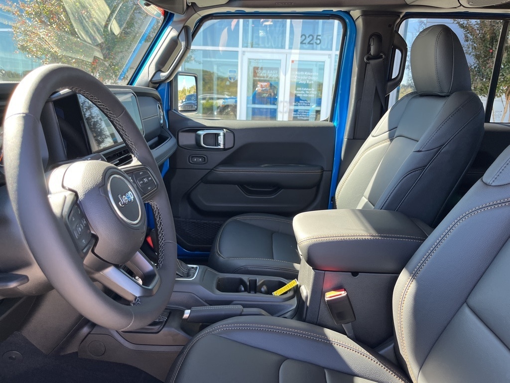 New 2025 Jeep Gladiator HIGH TIDE 4X4 Pickup