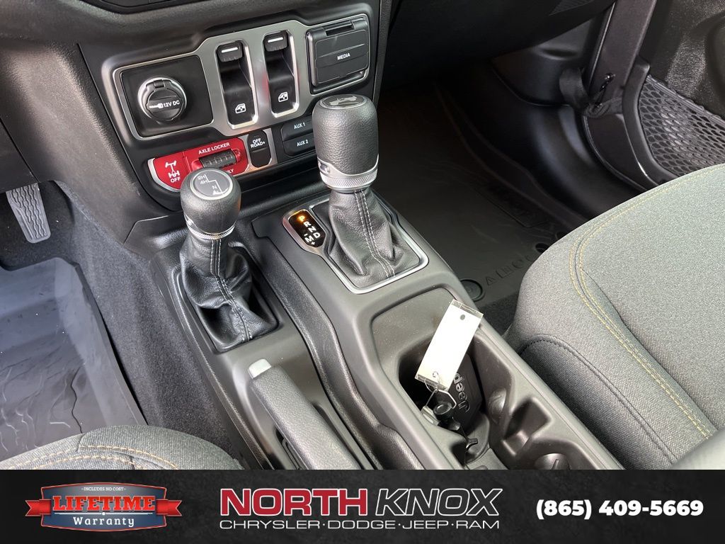 2026 Jeep Wrangler 2-Door Willys - Photo 12