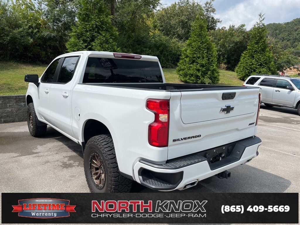 2023 Chevrolet Silverado 1500 RST photo 3