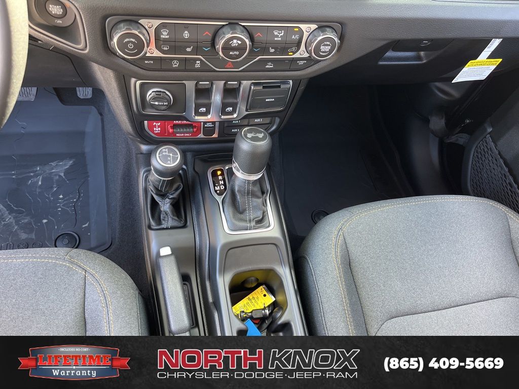 2026 Jeep Wrangler 2-Door Willys - Photo 12