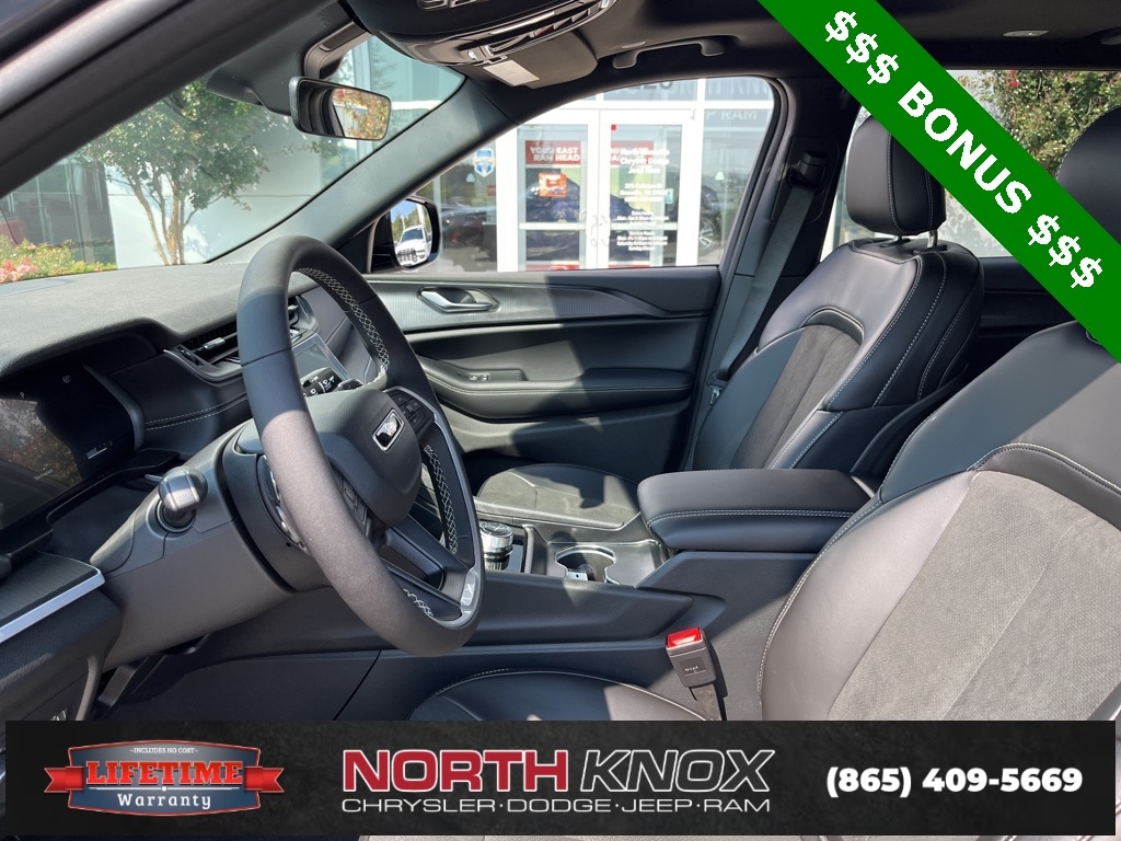 New 2025 Jeep Grand Cherokee L ALTITUDE X 4X4 Sport Utility