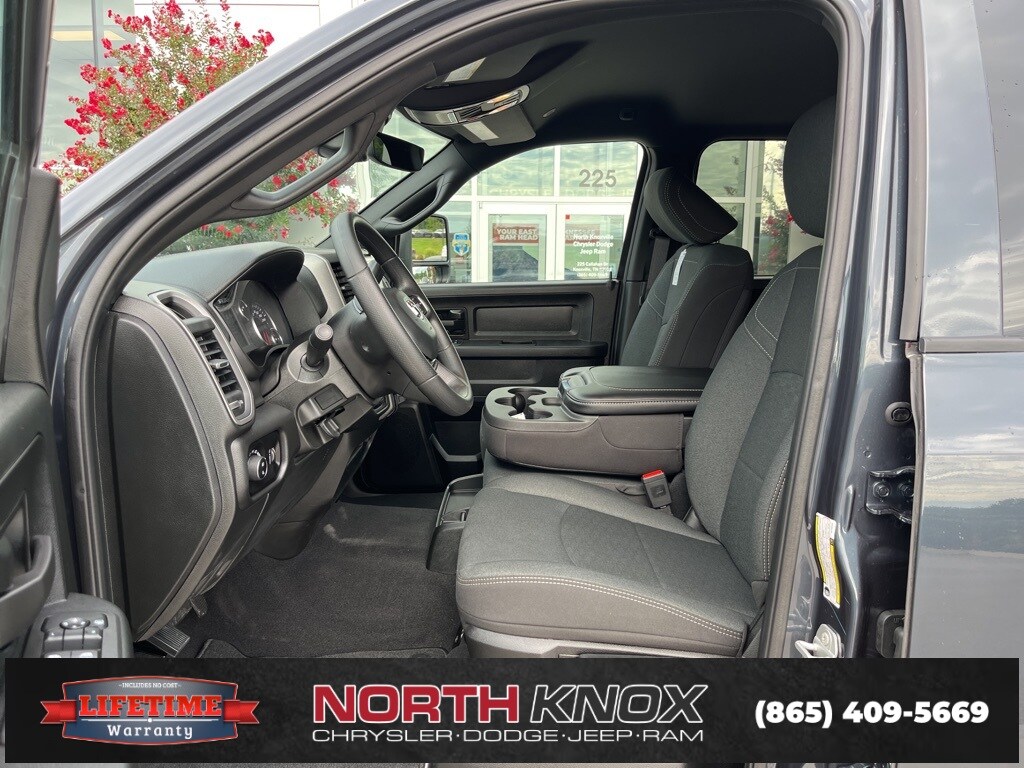 2026 Ram 2500 Tradesman photo 2