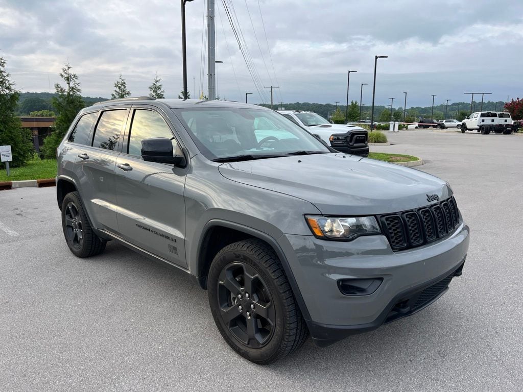 Used 2021 Jeep Grand Cherokee Laredo SUV