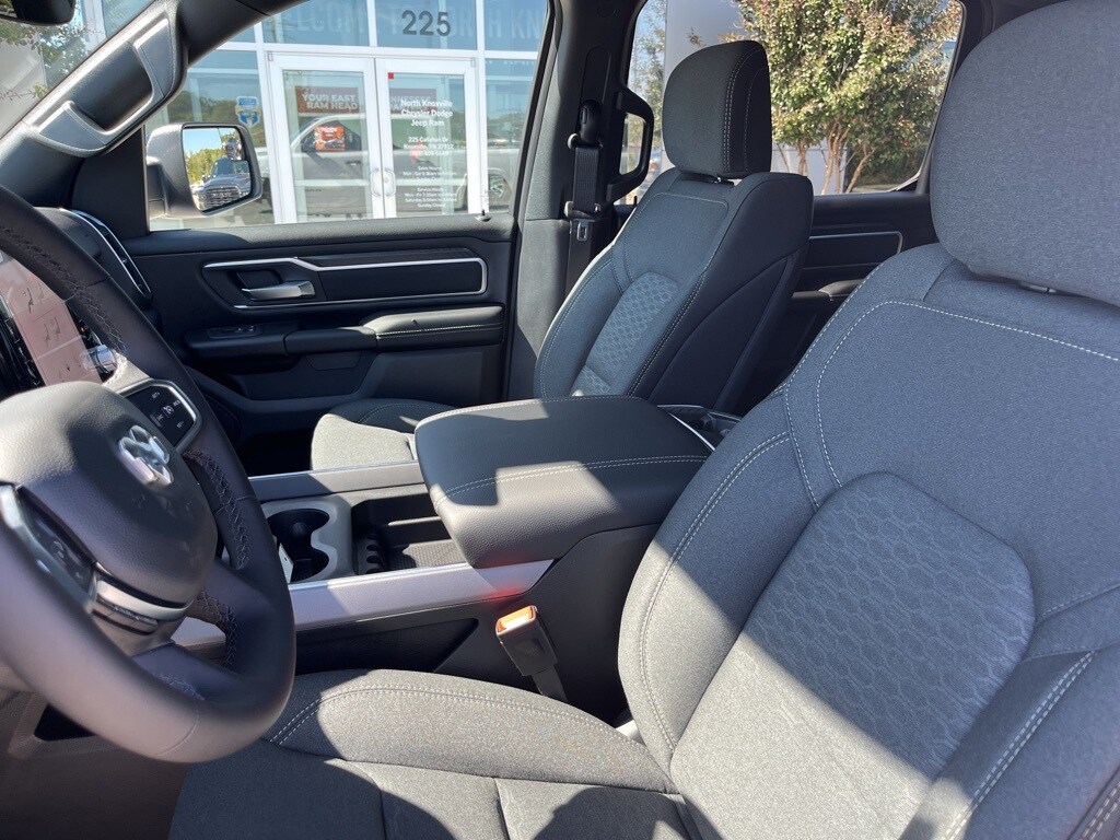 2026 Ram 1500 Big Horn photo 4