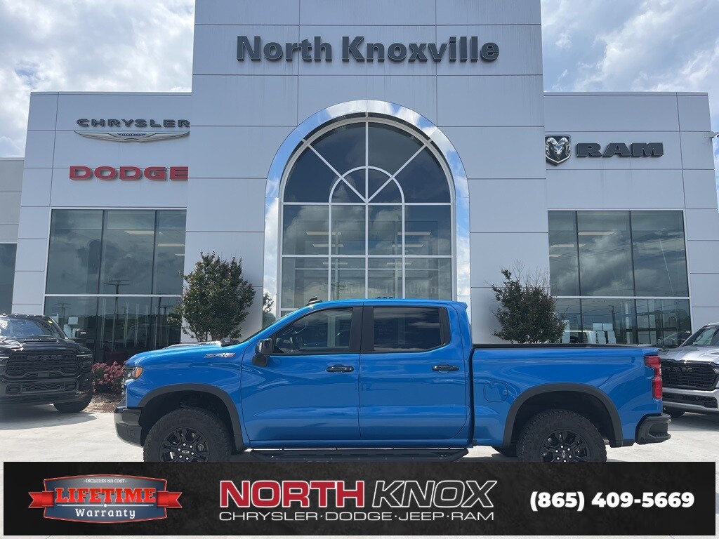 Used 2023 Chevrolet Silverado 1500 ZR2 with VIN 3GCUDHEL0PG332985 for sale in Knoxville, TN