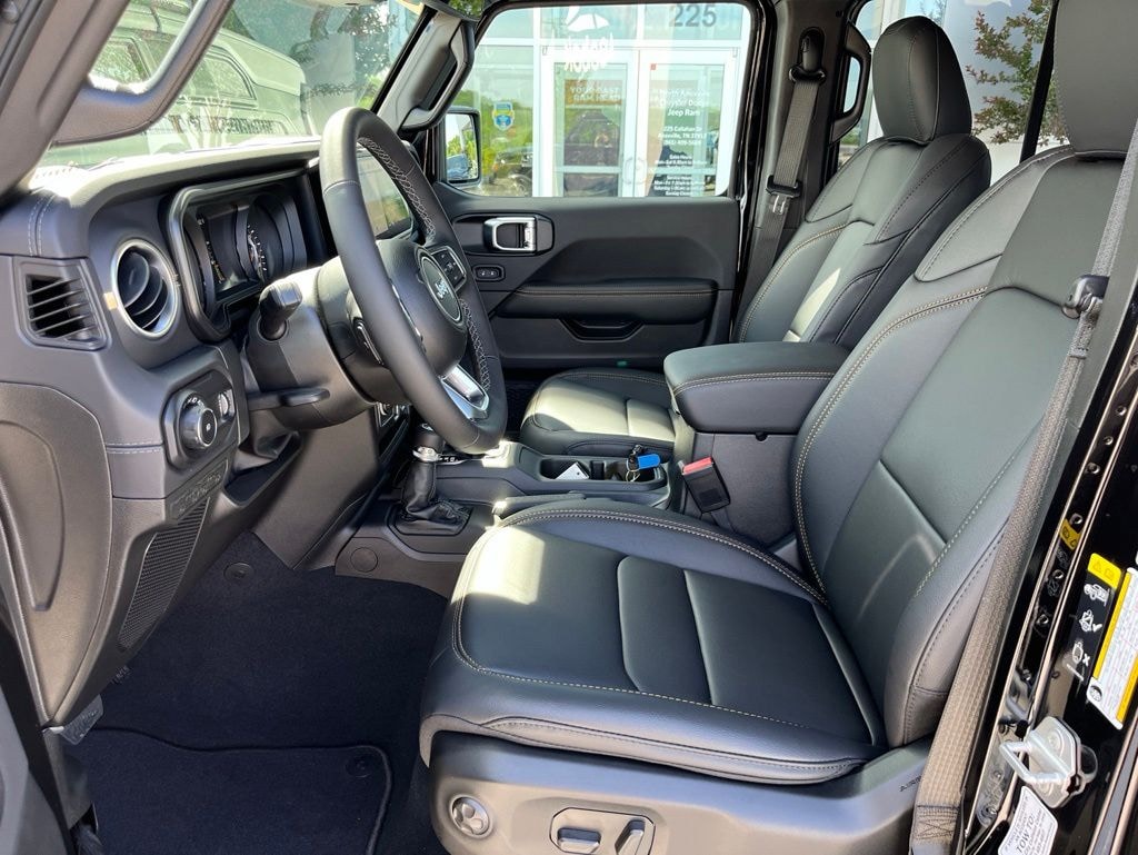 New 2026 Jeep Wrangler 4-DOOR SAHARA Sport Utility