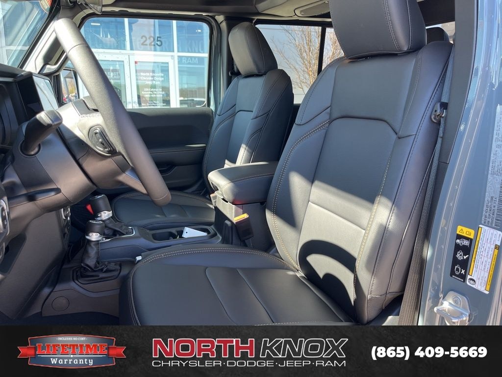 New 2026 Jeep Gladiator SAHARA 4X4 Pickup