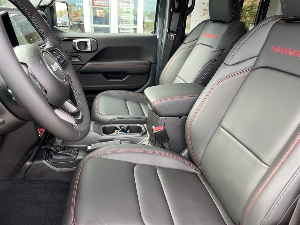 New 2026 Jeep Wrangler 4-DOOR RUBICON X Sport Utility