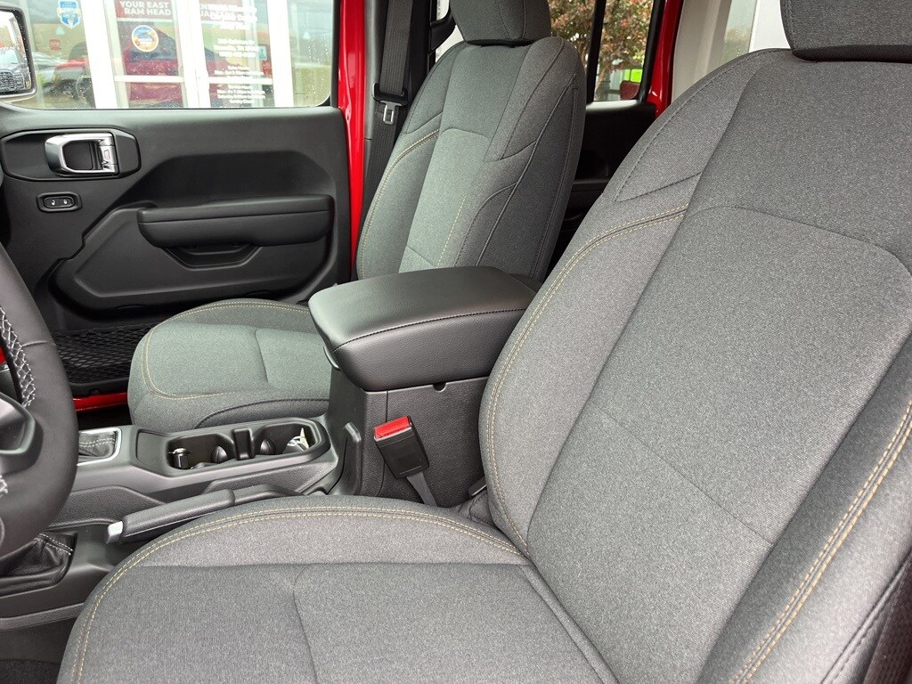 New 2026 Jeep Wrangler 4-DOOR WILLYS Sport Utility