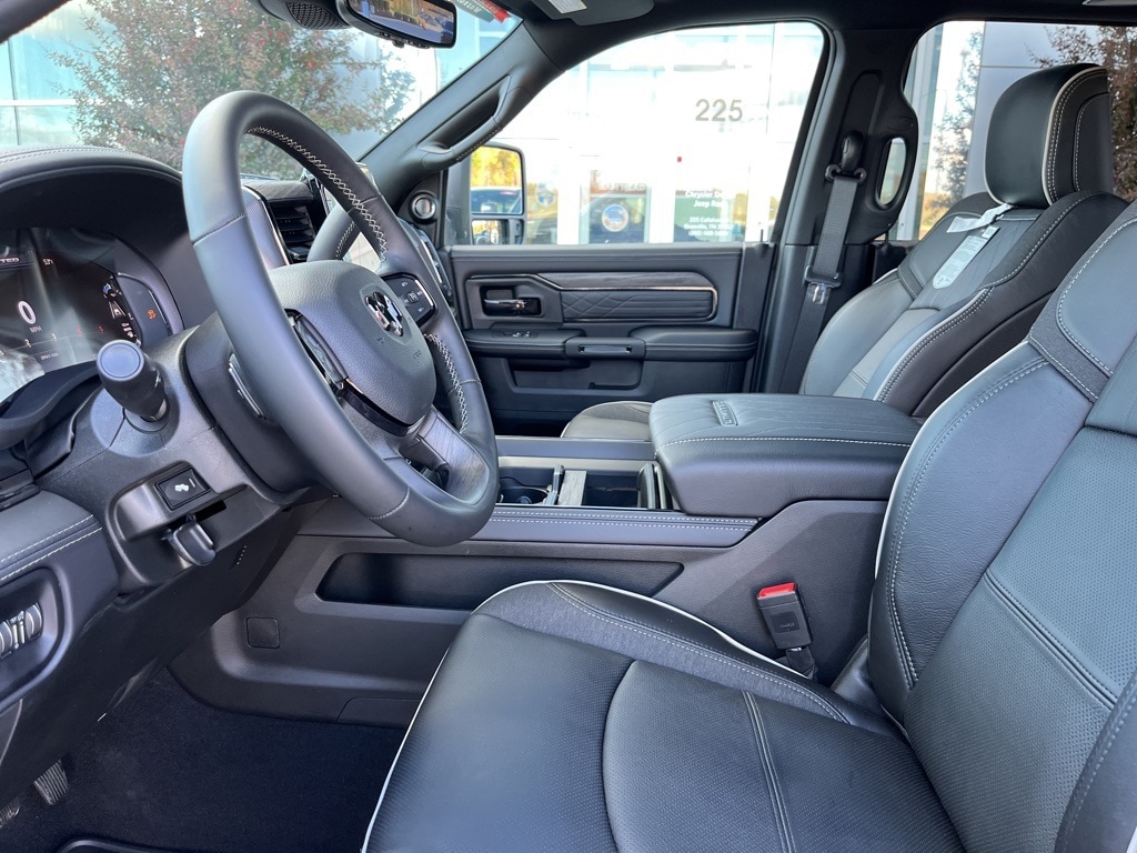 New 2026 Ram 2500 LIMITED CREW CAB 4X4 6'4 BOX Pickup