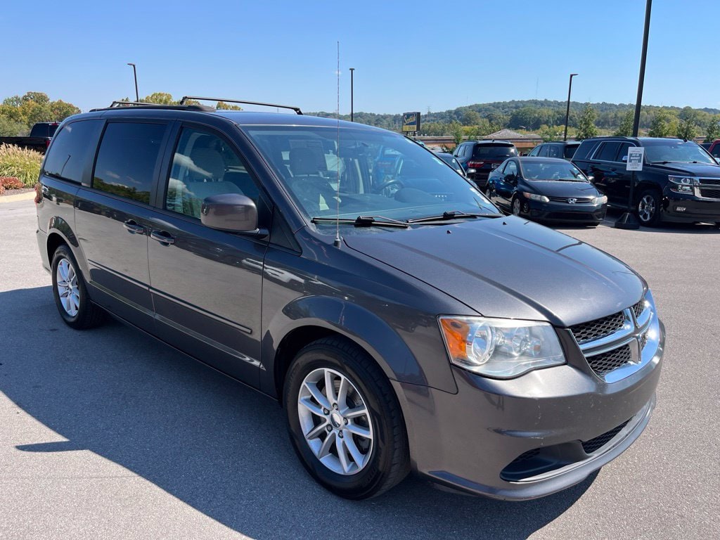 Used 2016 Dodge Grand Caravan SXT with VIN 2C4RDGCG9GR374717 for sale in Knoxville, TN