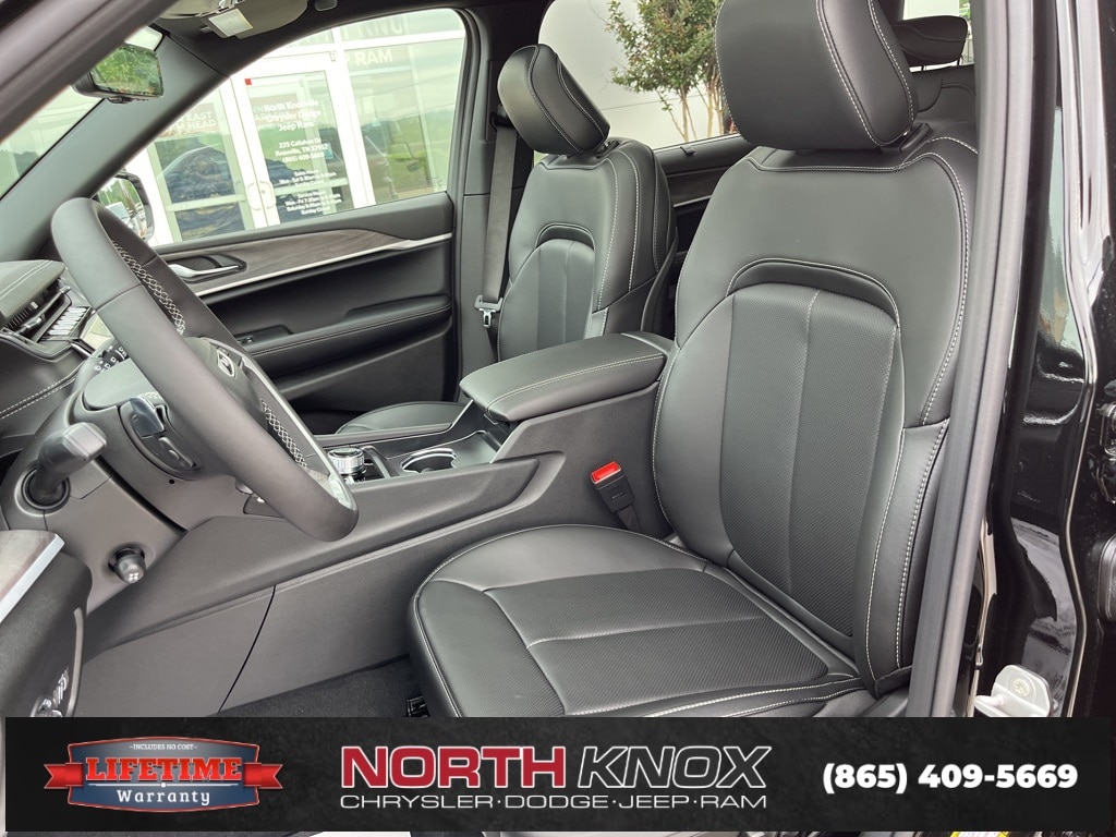 New 2025 Jeep Grand Cherokee L LIMITED 4X4 Sport Utility