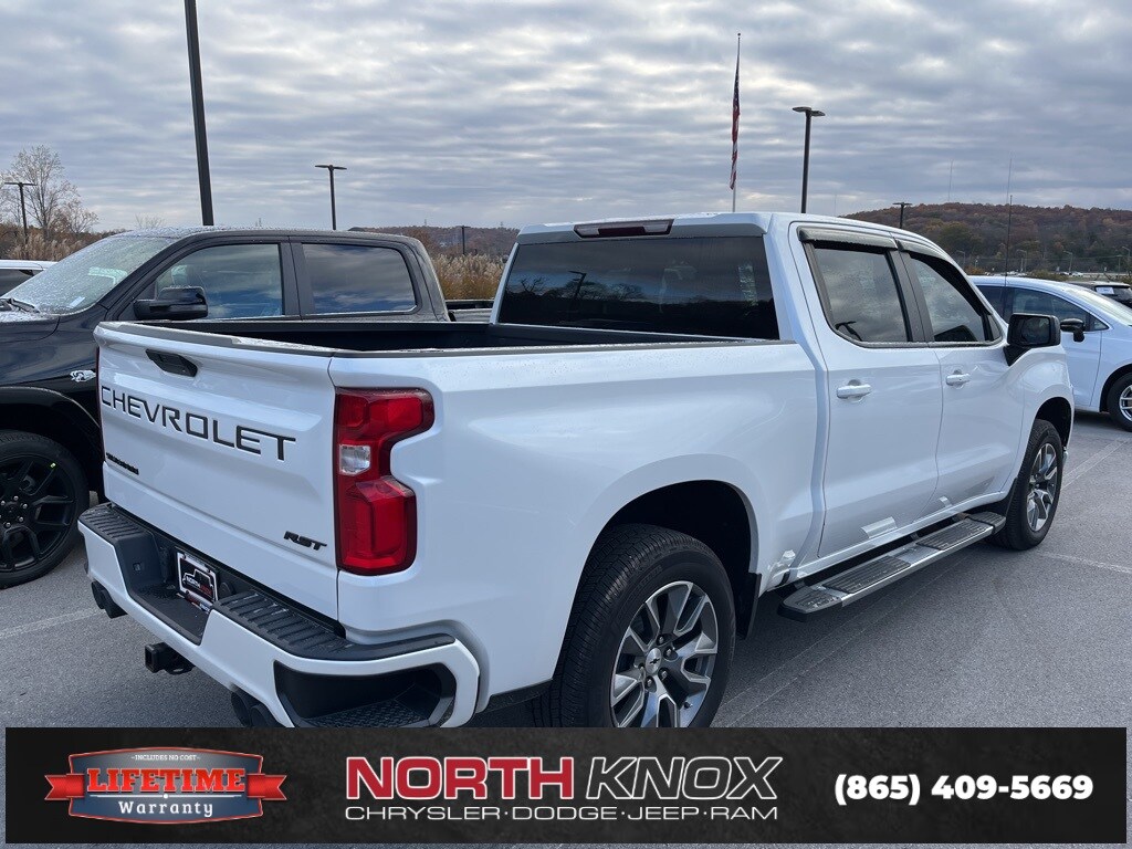 2021 Chevrolet Silverado 1500 RST photo 3