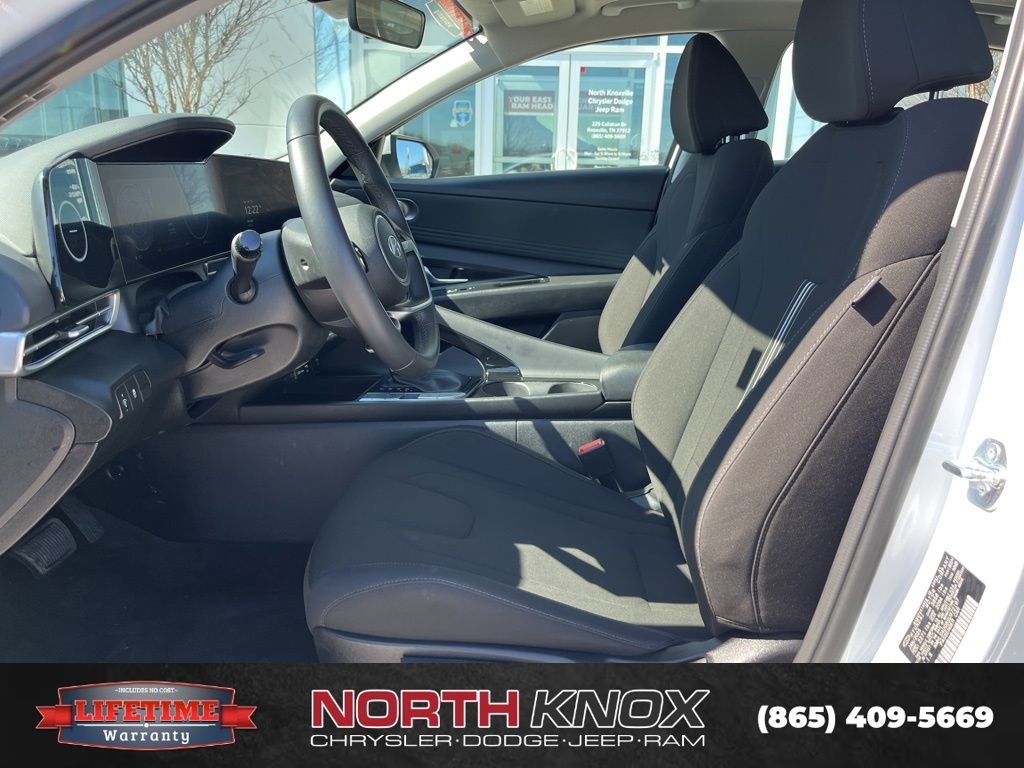 Used 2025 Hyundai Elantra SEL Convenience Sedan