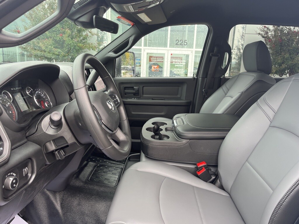 2026 Ram 4500 Tradesman photo 3