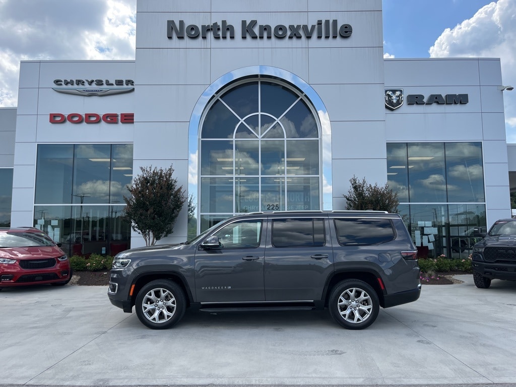Used 2022 Jeep Wagoneer Series II with VIN 1C4SJUBT3NS158266 for sale in Knoxville, TN