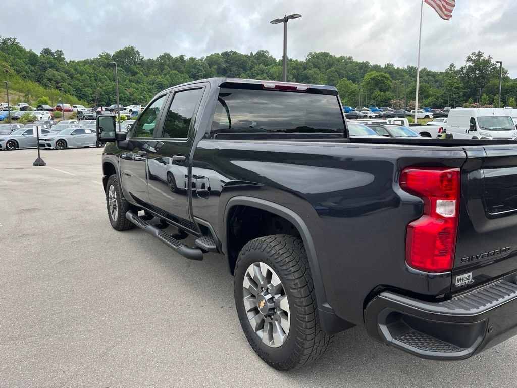 Used 2024 Chevrolet Silverado 2500HD Custom Truck