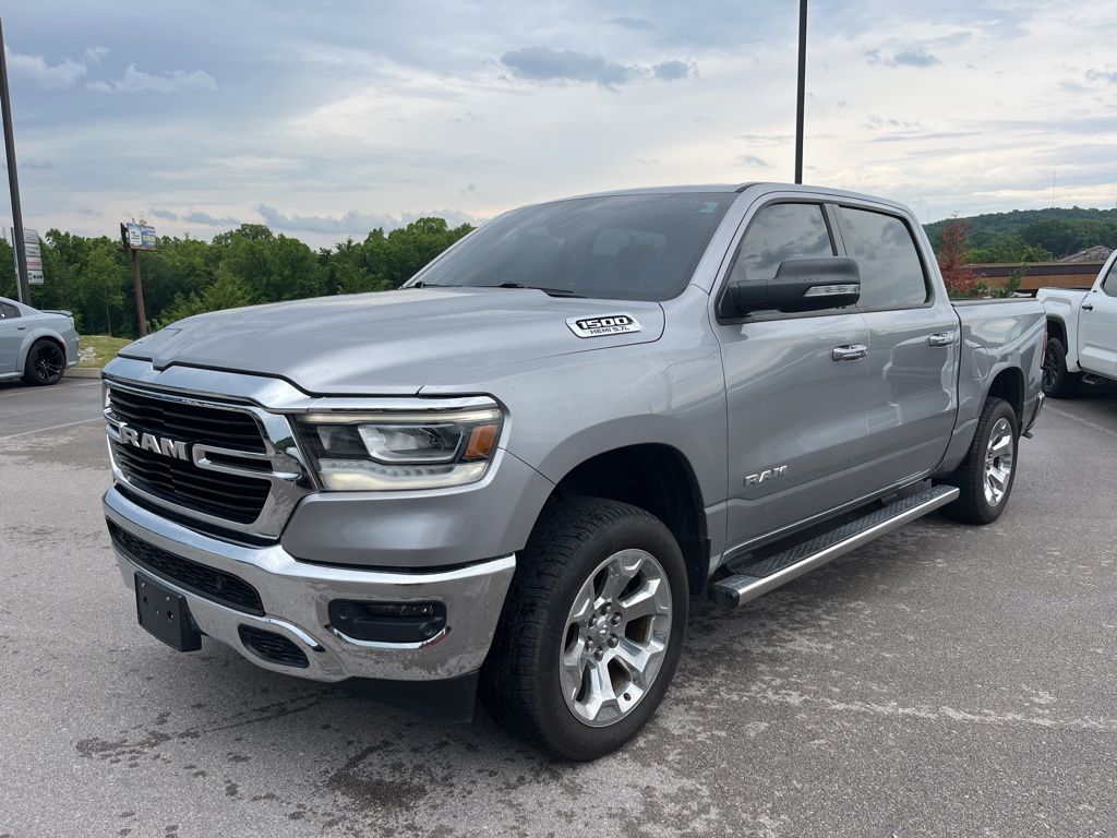 2019 RAM 1500 Big Horn/Lone Star 4x4 Crew Cab 5'7's photo