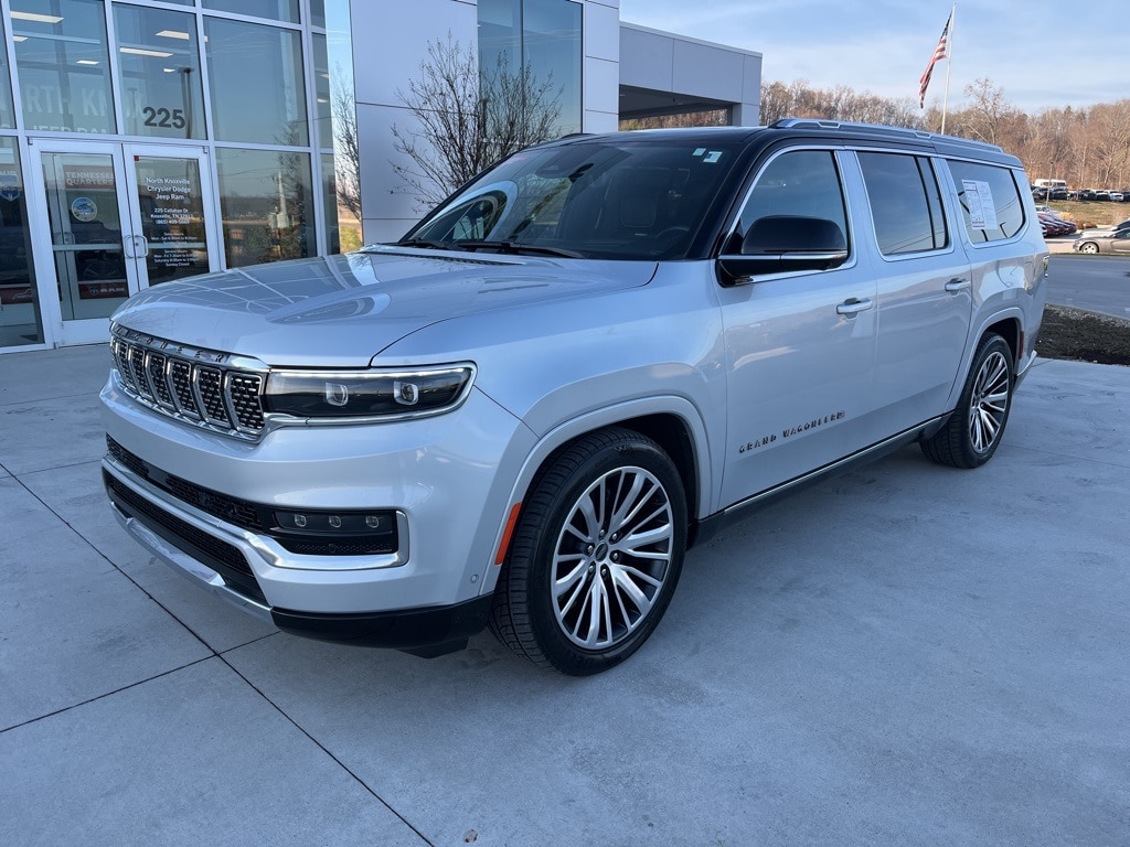 2024 Jeep Grand Wagoneer L Series III's photo