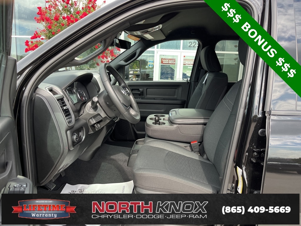 New 2025 Ram 2500 TRADESMAN CREW CAB 4X4 6'4 BOX Pickup