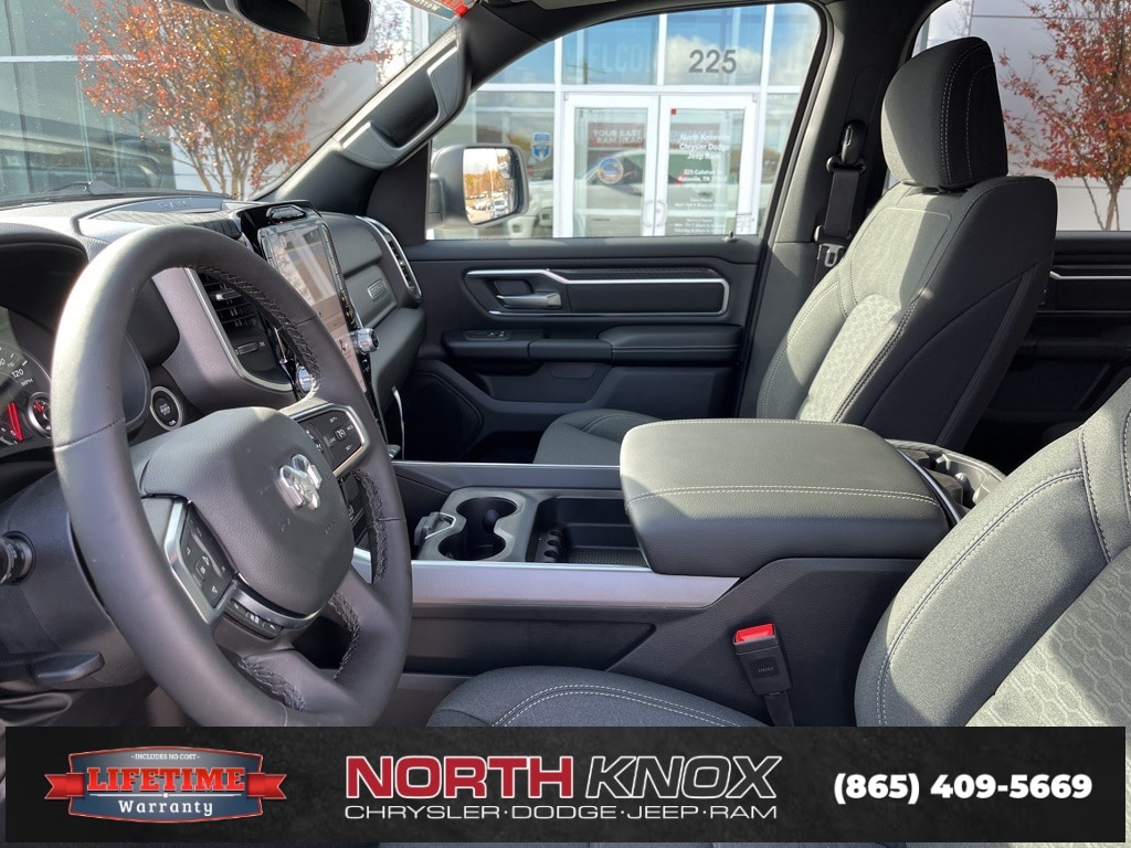 New 2026 Ram 1500 BIG HORN CREW CAB 4X4 5'7 BOX Pickup