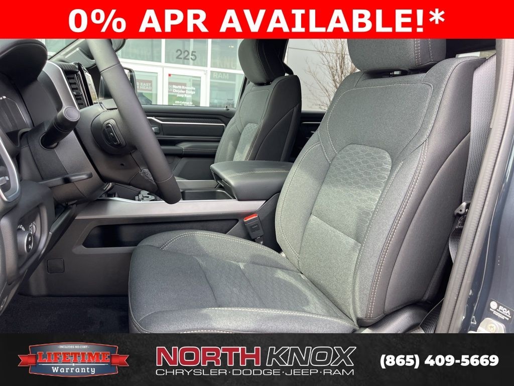 New 2026 Ram 1500 BIG HORN CREW CAB 4X4 6'4 BOX Pickup