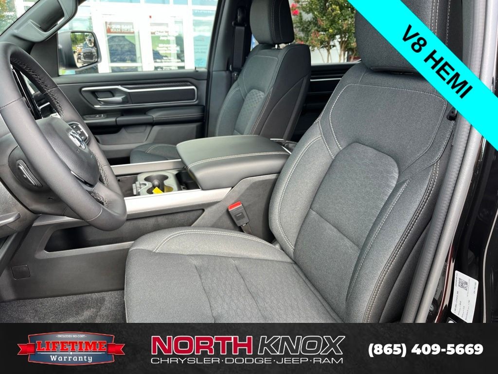 New 2026 Ram 1500 BIG HORN CREW CAB 4X4 5'7 BOX Pickup