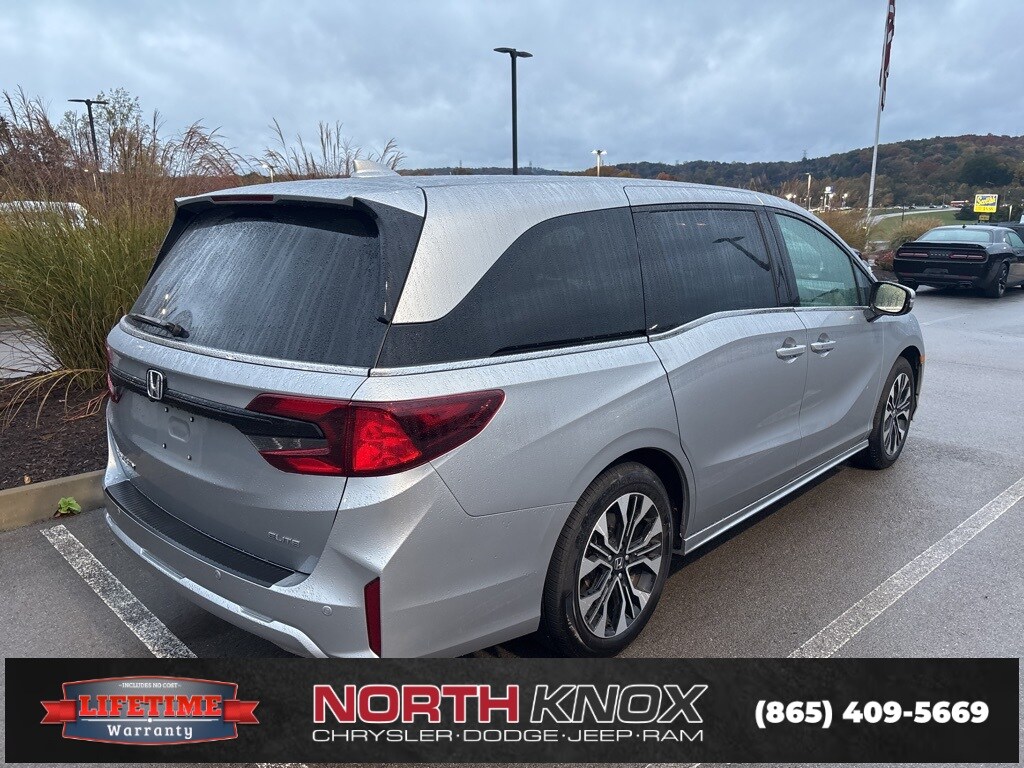 2025 Honda Odyssey Elite photo 3