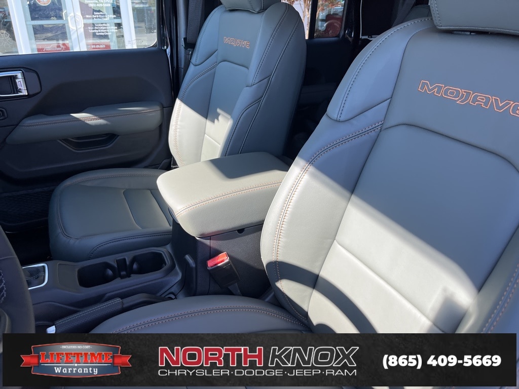 New 2025 Jeep Gladiator MOJAVE X 4X4 Pickup