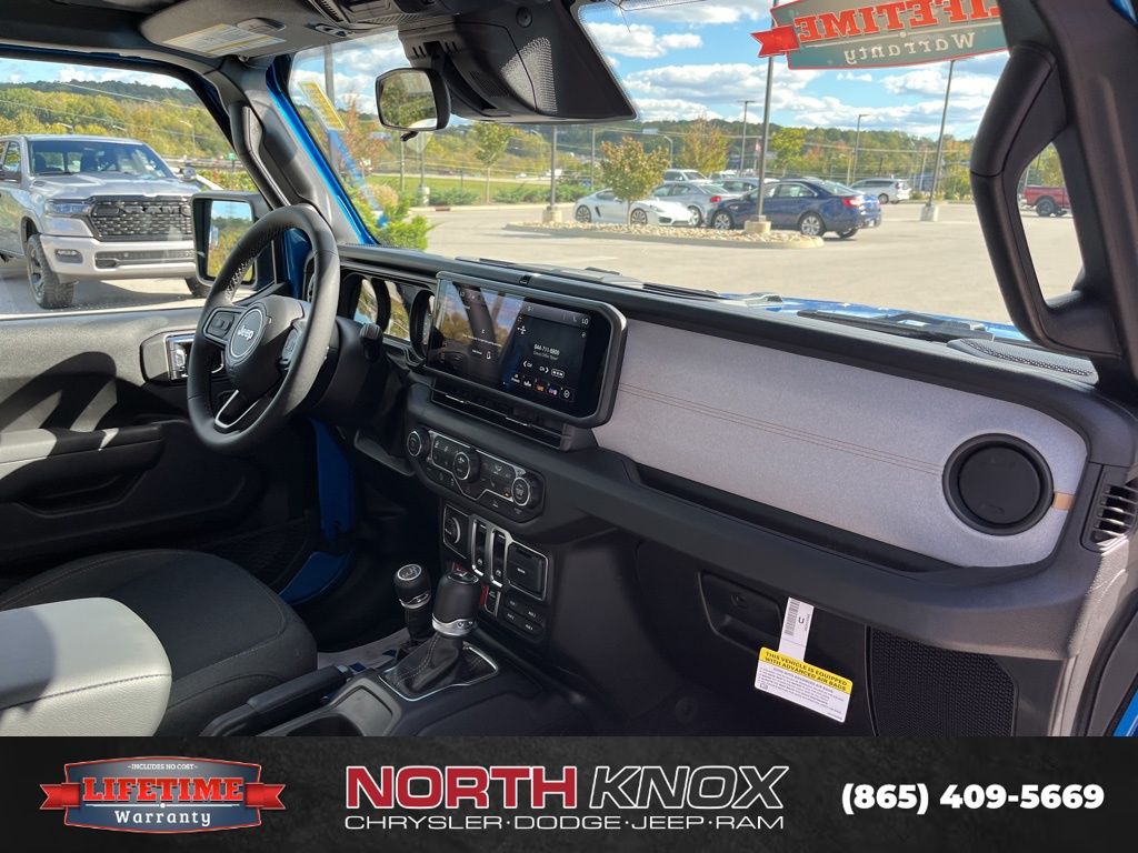 2026 Jeep Wrangler 2-Door Willys - Photo 19