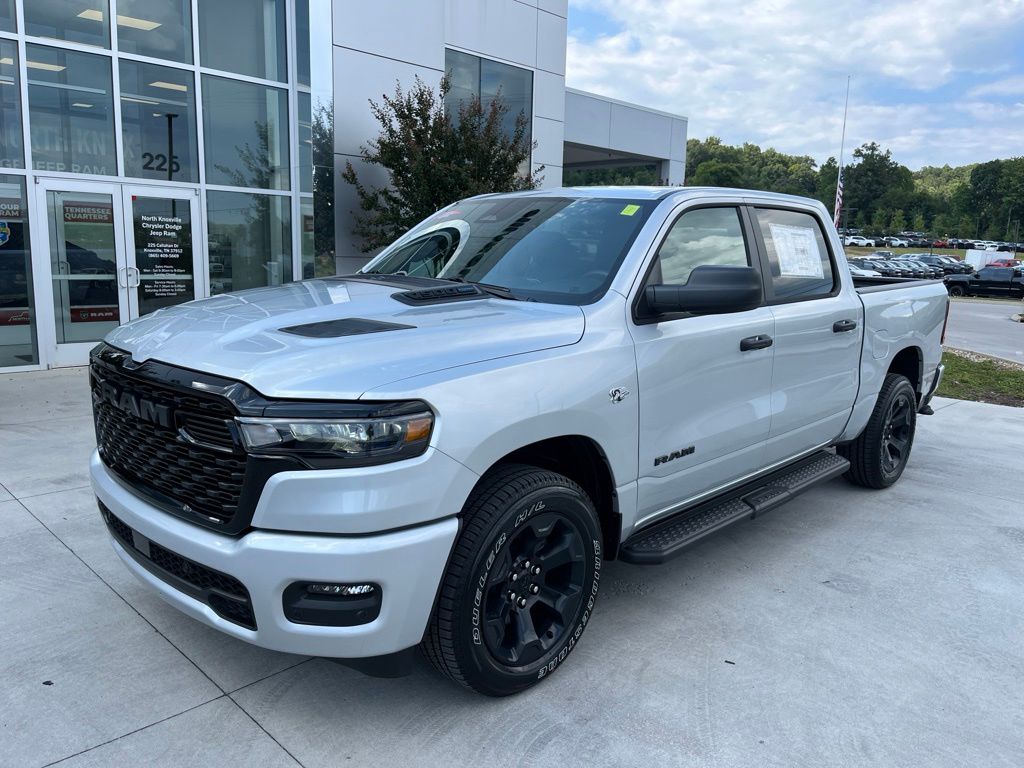 New 2026 Ram 1500 EXPRESS CREW CAB 4X4 5'7 BOX