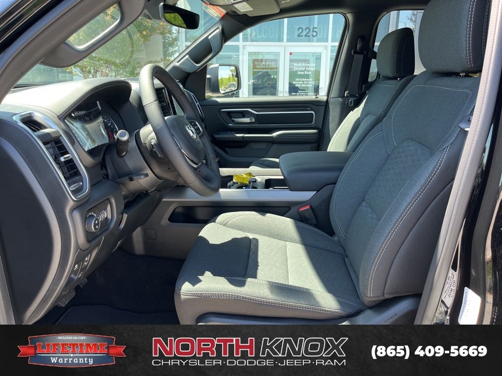 New 2026 Ram 1500 BIG HORN CREW CAB 4X4 5'7 BOX Pickup