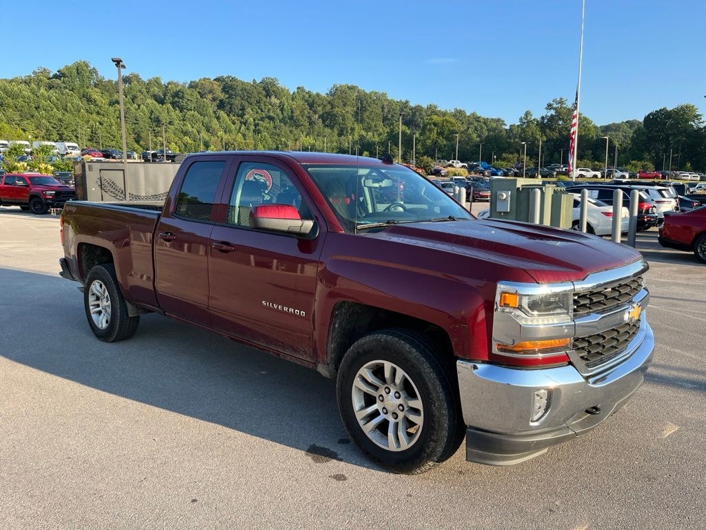 Used 2017 Chevrolet Silverado 1500 LT Truck
