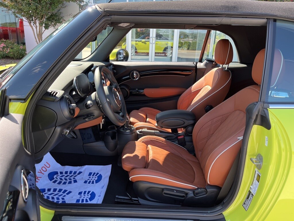 2024 Mini Cooper Convertible S photo 3