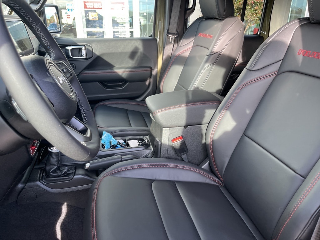 New 2026 Jeep Wrangler 4-DOOR RUBICON X Sport Utility