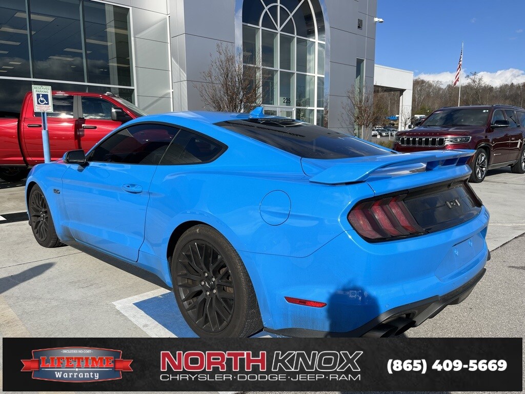 2022 Ford Mustang GT Premium photo 3