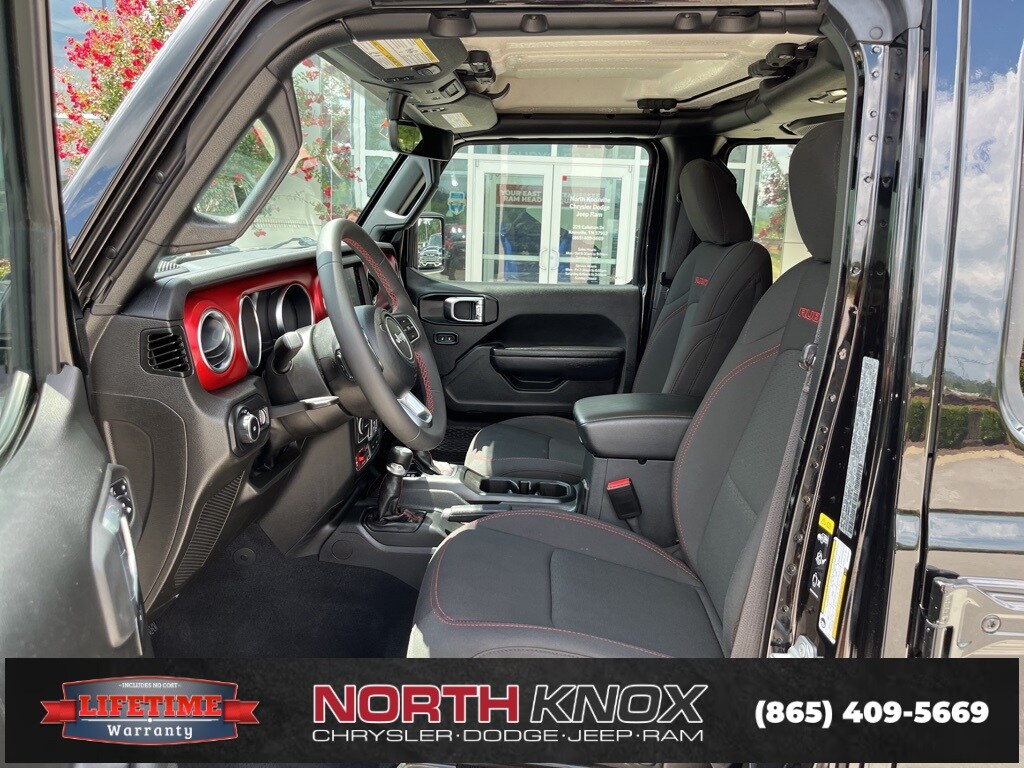 2023 Jeep Wrangler Rubicon photo 3