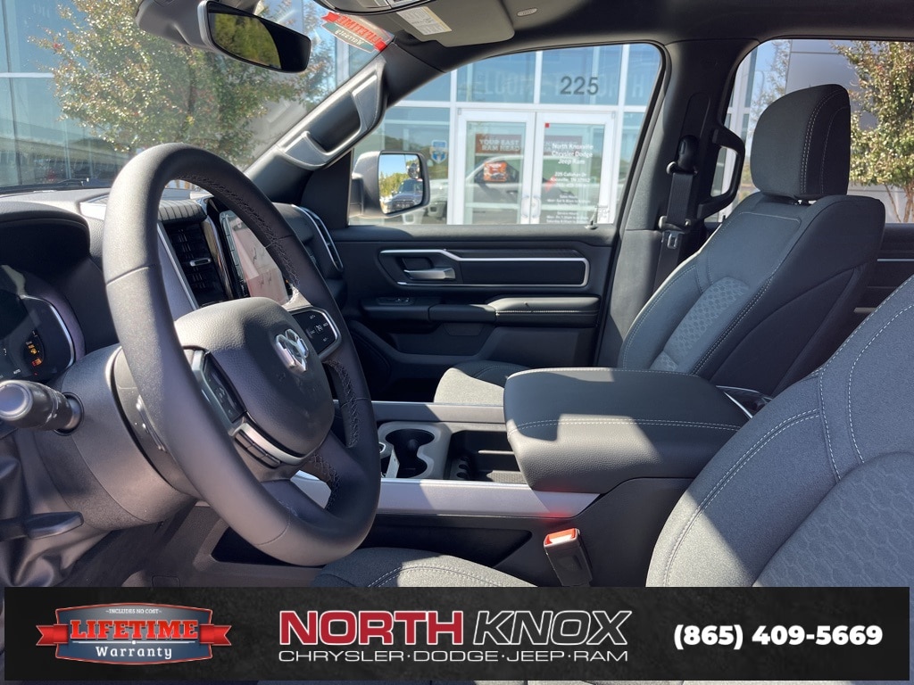 New 2026 Ram 1500 BIG HORN CREW CAB 4X4 5'7 BOX Pickup