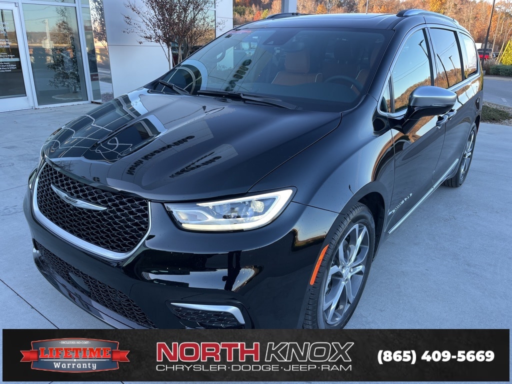 2026 Chrysler Pacifica Passenger Van 