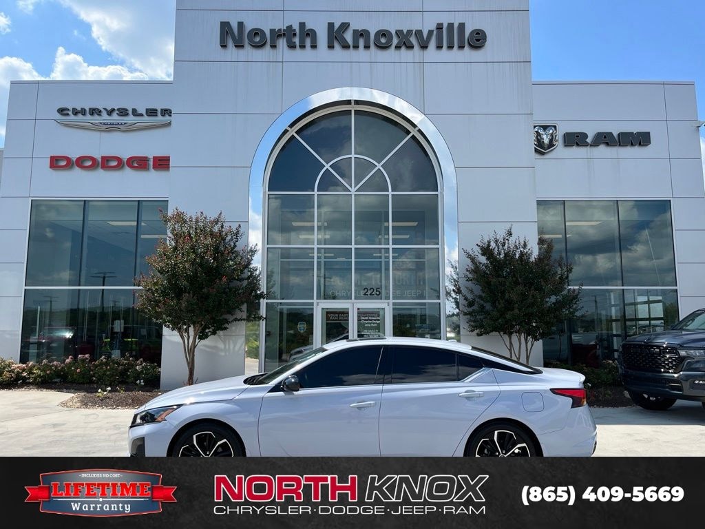 Used 2024 Nissan Altima 2.5 SR Sedan