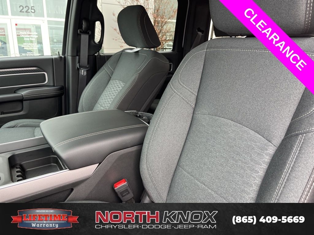New 2026 Ram 2500 BIG HORN CREW CAB 4X4 6'4 BOX Pickup