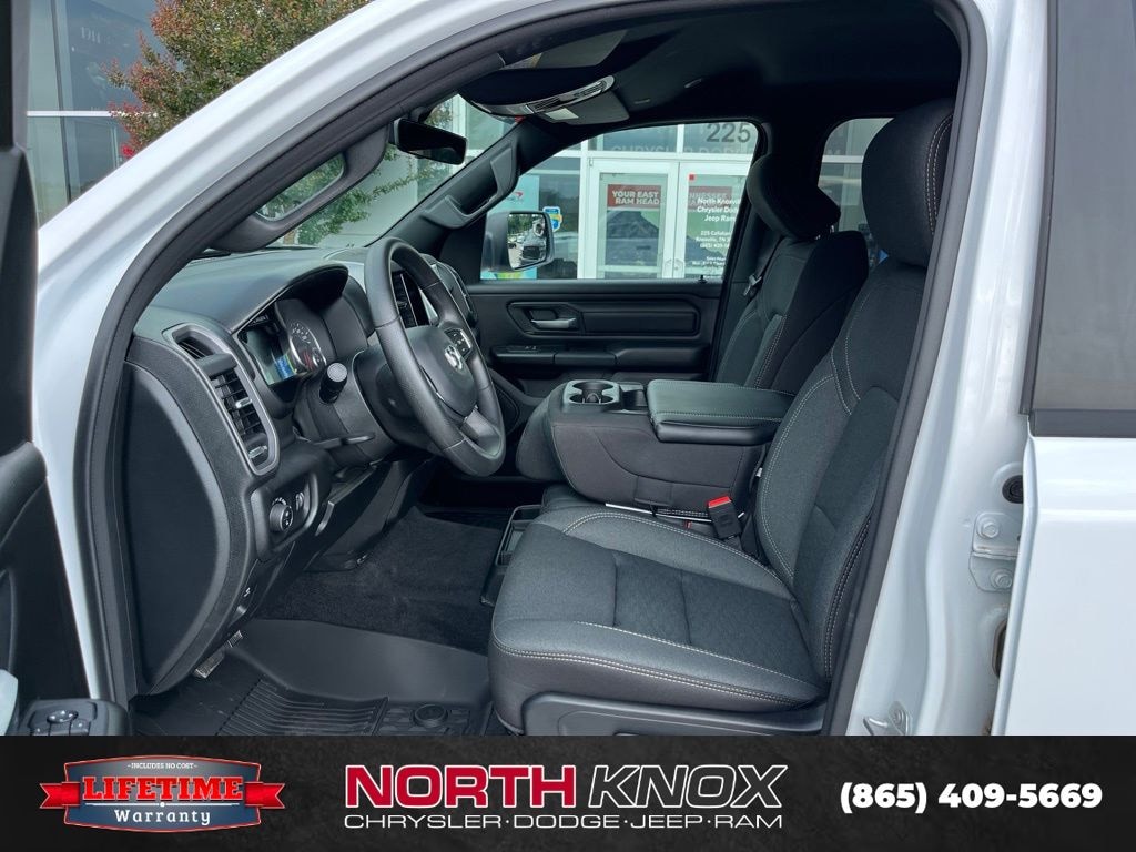 New 2026 Ram 1500 WARLOCK CREW CAB 4X4 5'7 BOX Pickup
