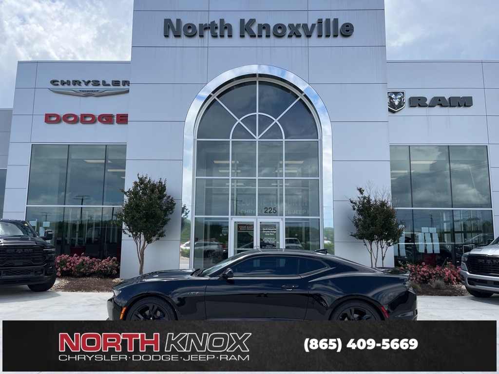 Used 2021 Chevrolet Camaro LT1 with VIN 1G1FE1R74M0123378 for sale in Knoxville, TN