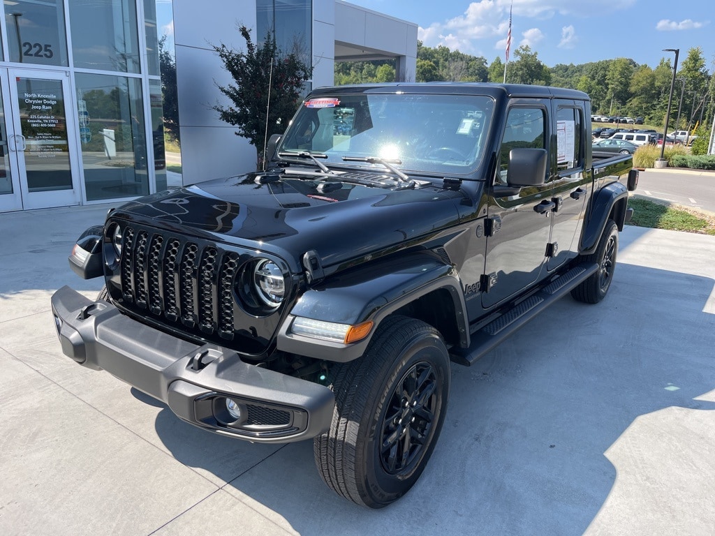 Used 2022 Jeep Gladiator Sport with VIN 1C6HJTAG6NL141620 for sale in Knoxville, TN