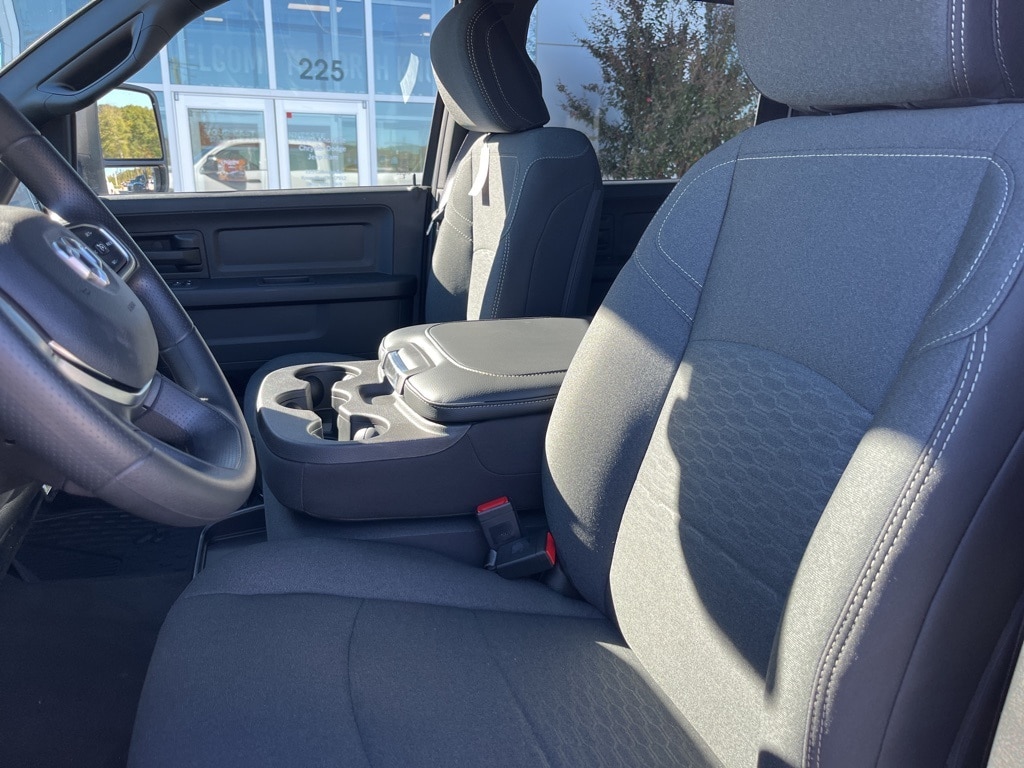 New 2026 Ram 2500 TRADESMAN CREW CAB 4X4 6'4 BOX Pickup