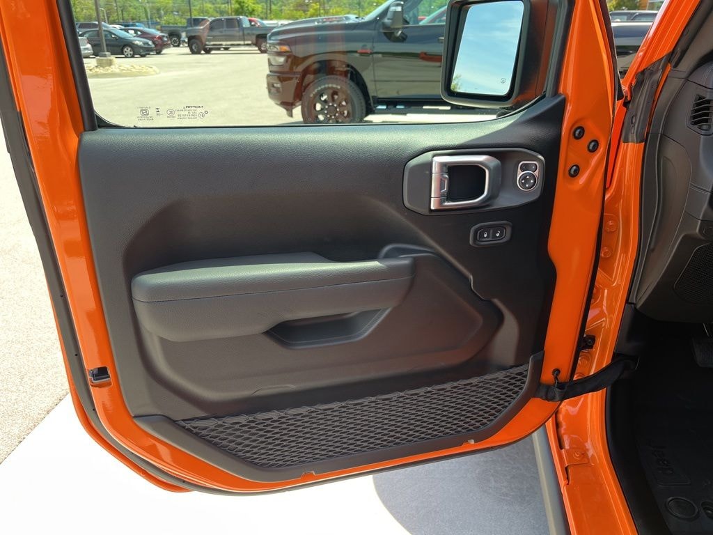 New 2026 Jeep Wrangler 4-DOOR RUBICON Sport Utility