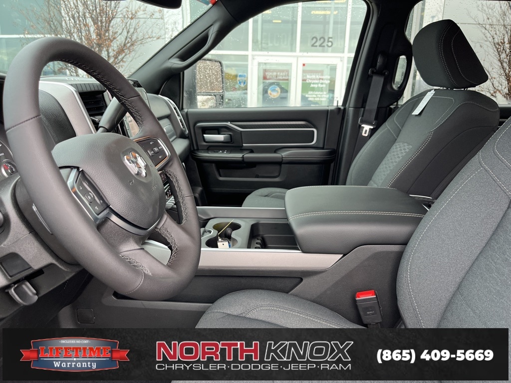 New 2026 Ram 2500 BIG HORN CREW CAB 4X4 6'4 BOX Pickup